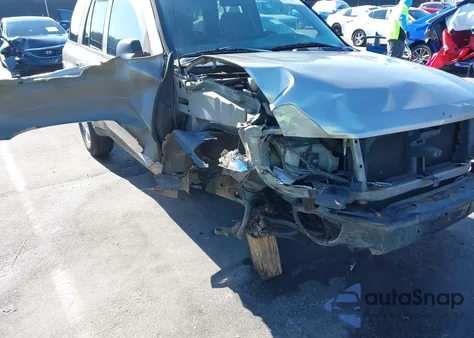 2002 Chevrolet Trailblazer Ls from USA, damaged, VIN 1GNDS13S422512289